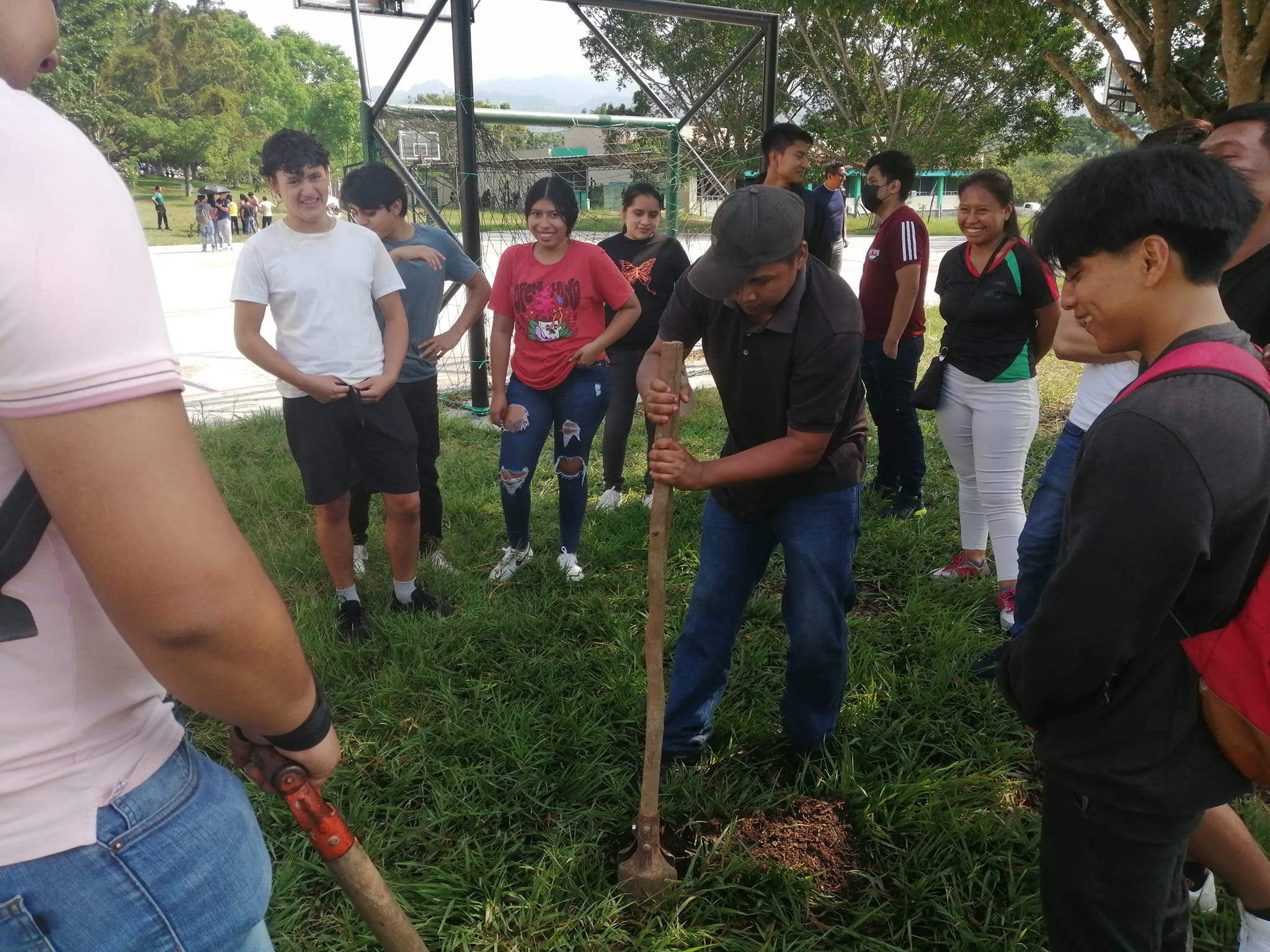 352216238_912499619841314_5072973898128683435_n